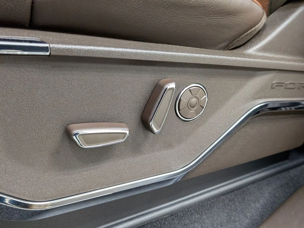 New 2026 Carbonized Gray Metallic Ford King Ranch® image 16
