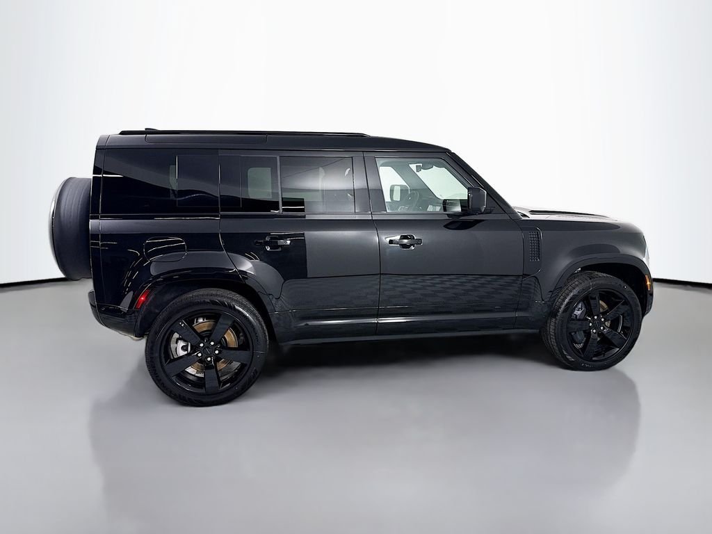 New 2026 Santorini Black Land Rover X-Dynamic SE image 8