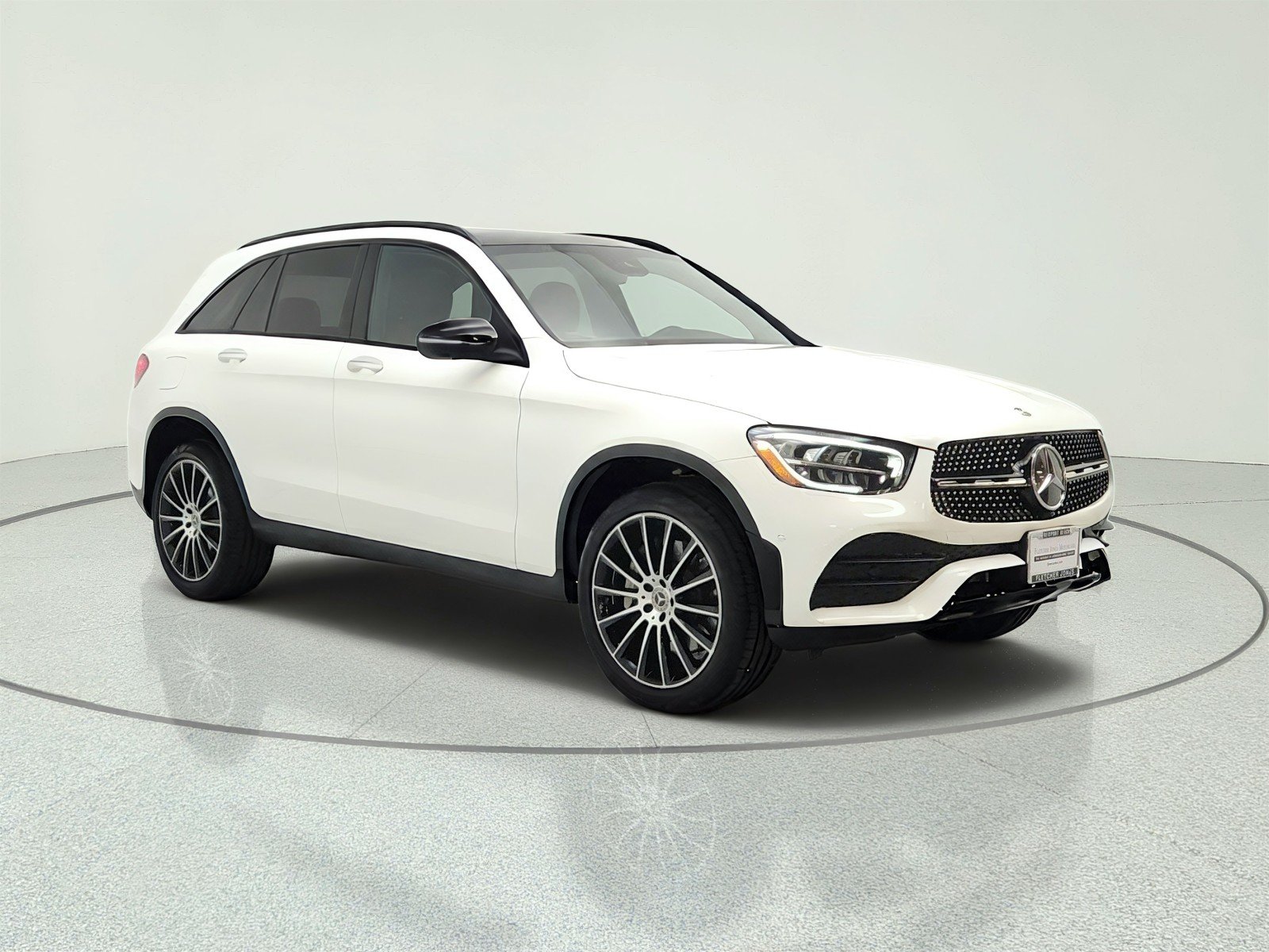 Used 2022 Polar White Mercedes-Benz GLC 300 SUV image 3