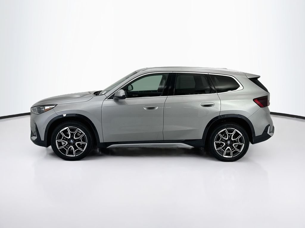 New 2027 Space Silver Metallic BMW xDrive28i image 8