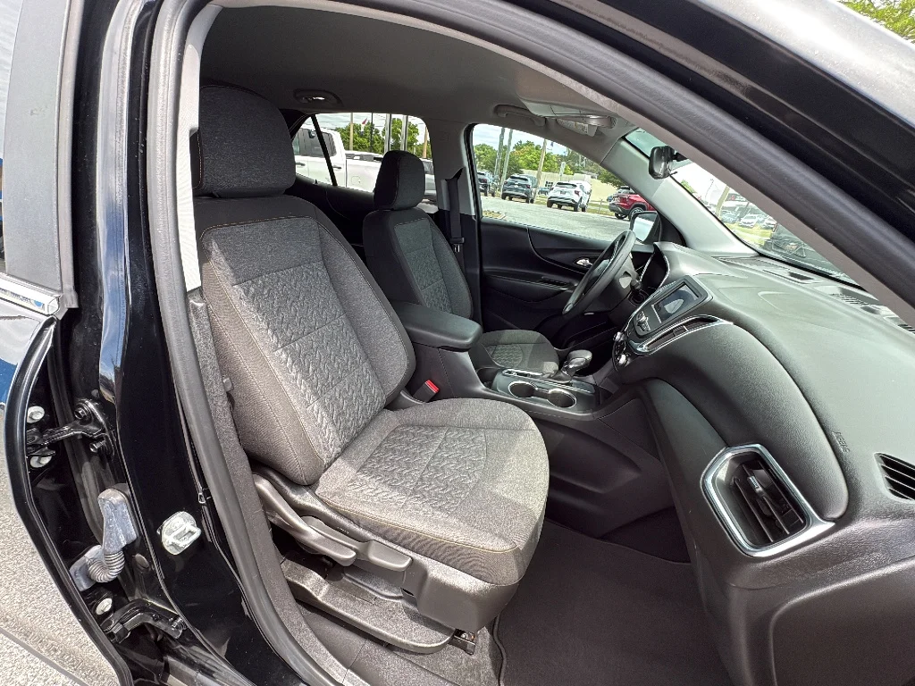 Used 2023 Mosaic Black Metallic Chevrolet LT image 14