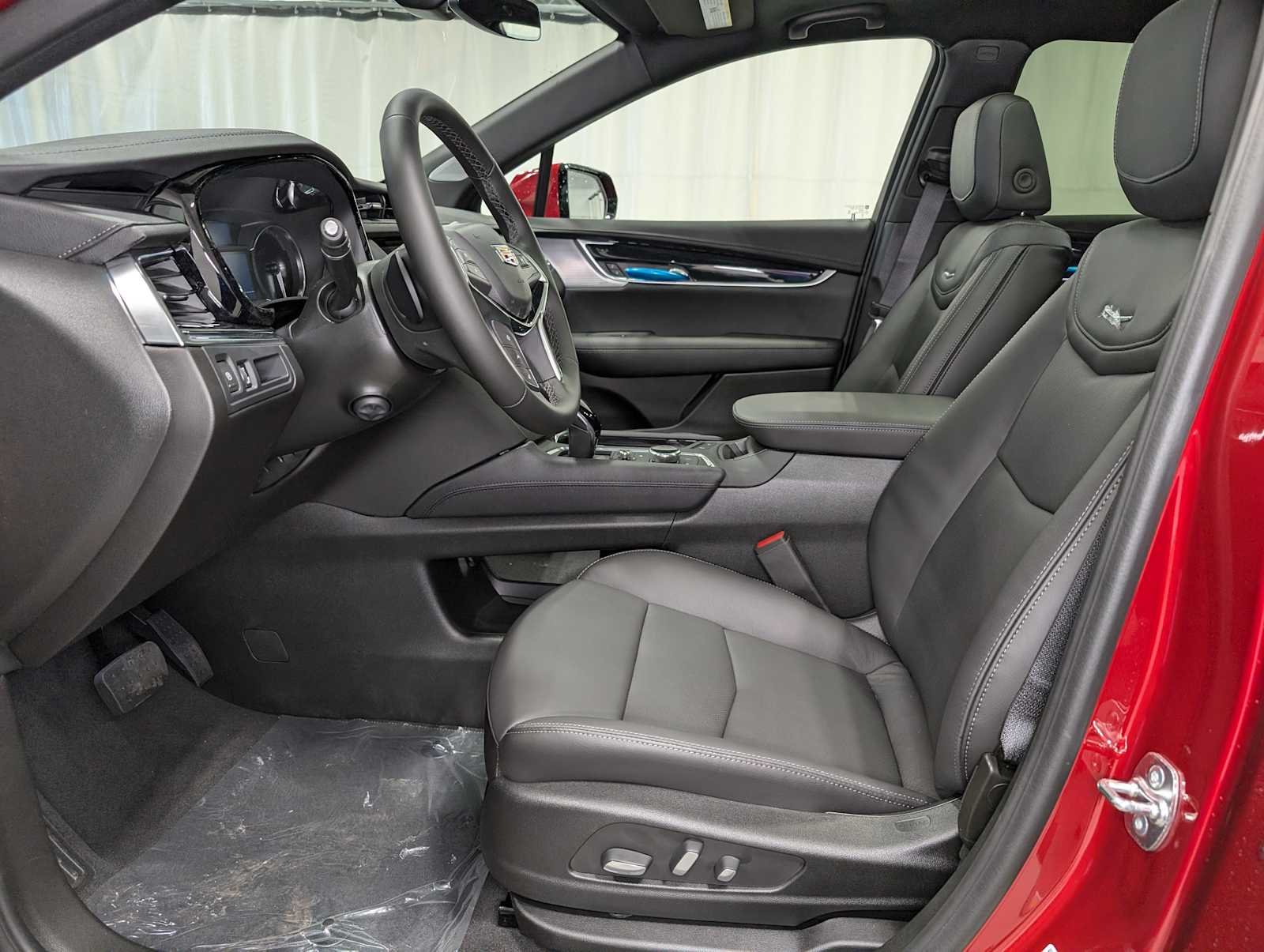 2025 Cadillac XT5 Premium Luxury photo 2