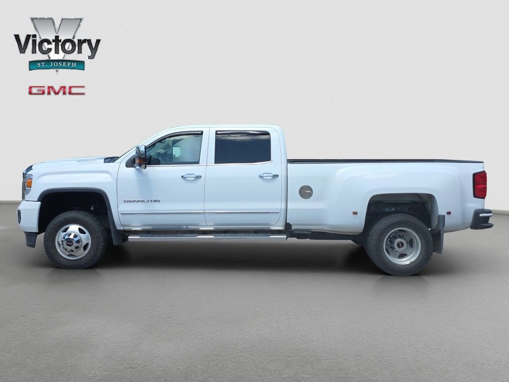 Used 2017 SUMMIT WHITE GMC Denali image 6