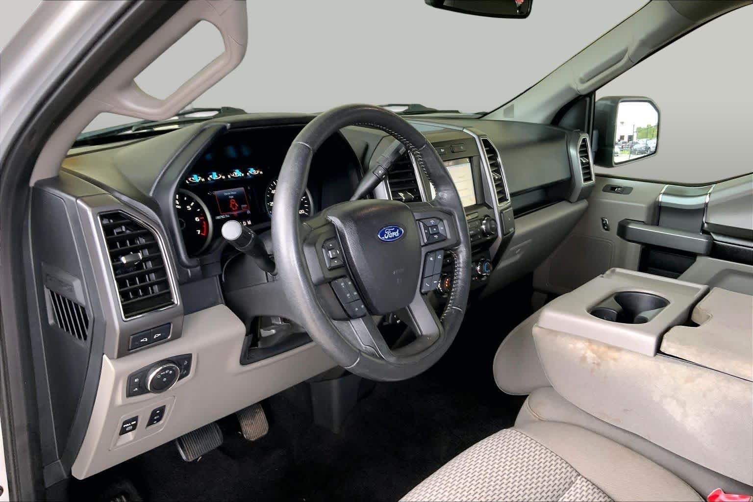 Used 2018 Ingot Silver Ford XLT image 17