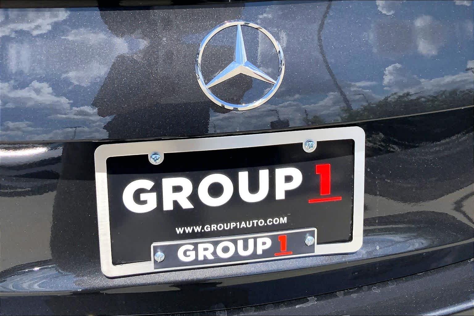 New 2026 Graphite Grey Metallic Mercedes-Benz C 300 image 15