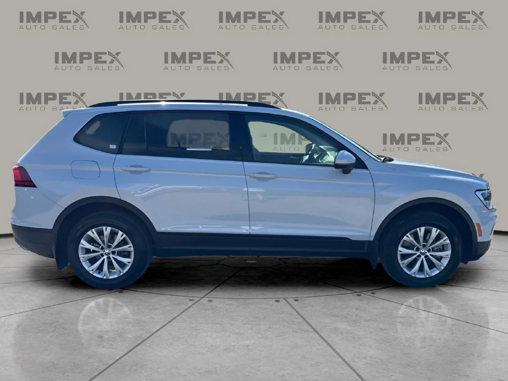 Used 2019 Silver Volkswagen 2.0T S image 6