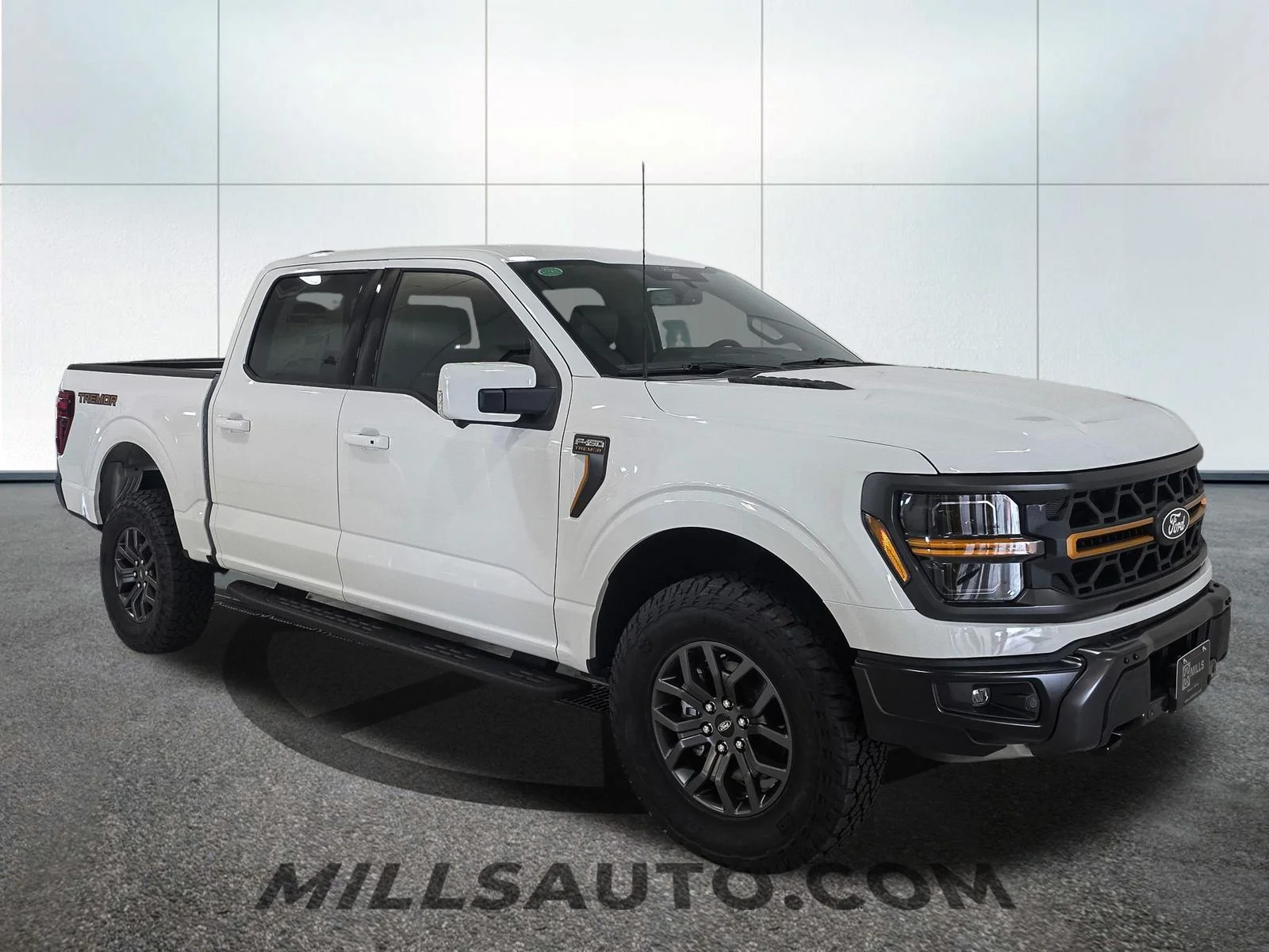 New 2025 Oxford White Ford Tremor® image 10