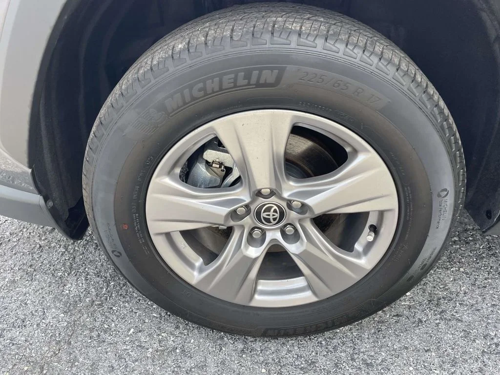 Used 2025 Magnetic Gray Metallic Toyota XLE image 7