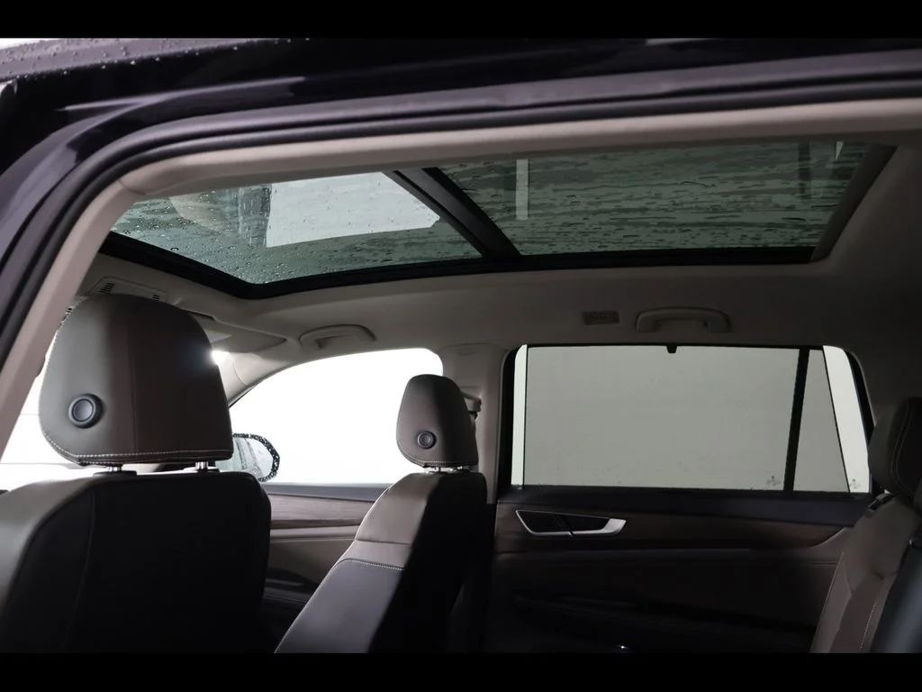 New 2026 Black Volkswagen 2.0T SEL image 9