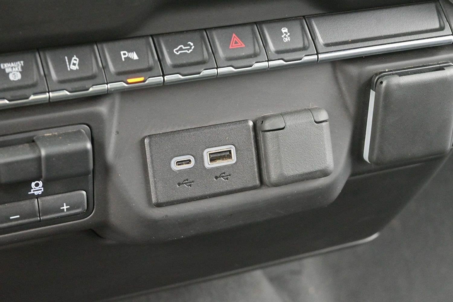 Used 2024 Summit White Chevrolet Custom image 23