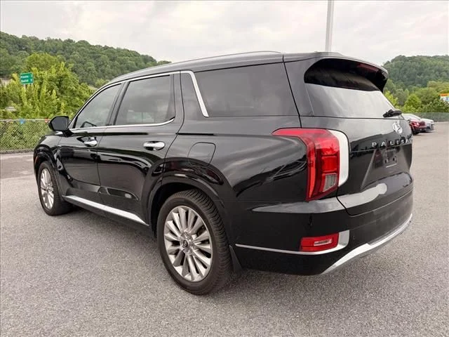 Used 2020 Black Hyundai Limited image 5