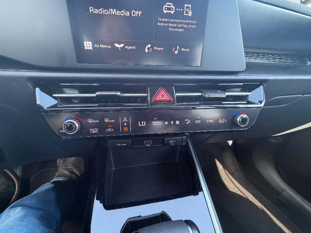 Used 2025 Steel Gray Kia LX image 26