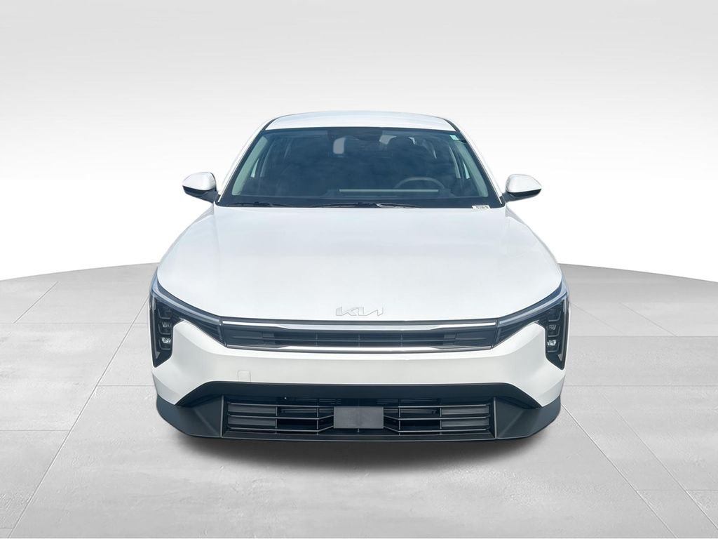 Used 2026 White Kia LXS image 3