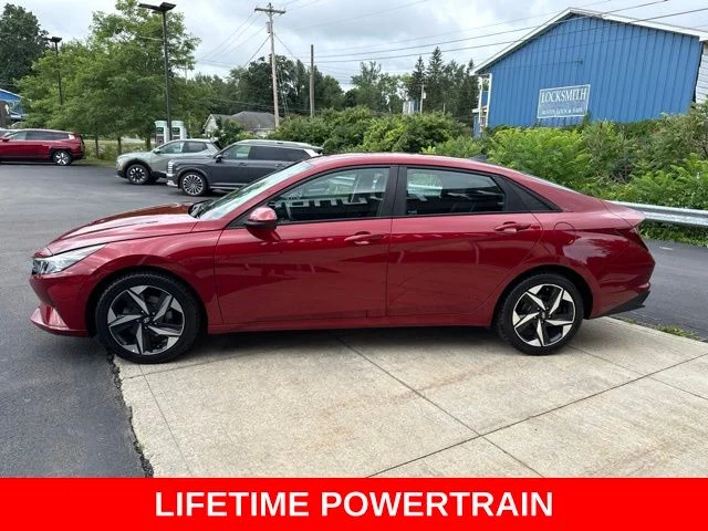 Certified Used 2023 Red Hyundai SEL image 5