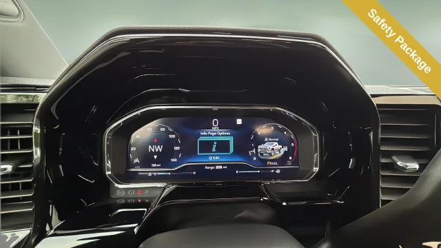 Used 2025 White Chevrolet LT image 19