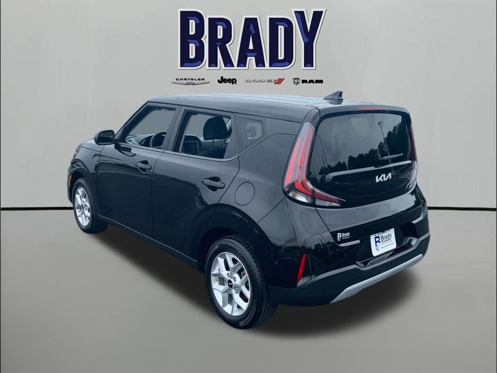 Used 2024 Black Kia LX image 5