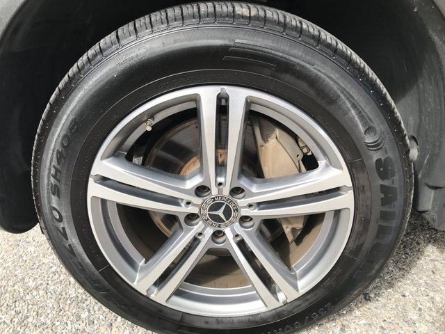 Used 2022 Lunar Blue Metallic Mercedes-Benz GLC 300 image 11