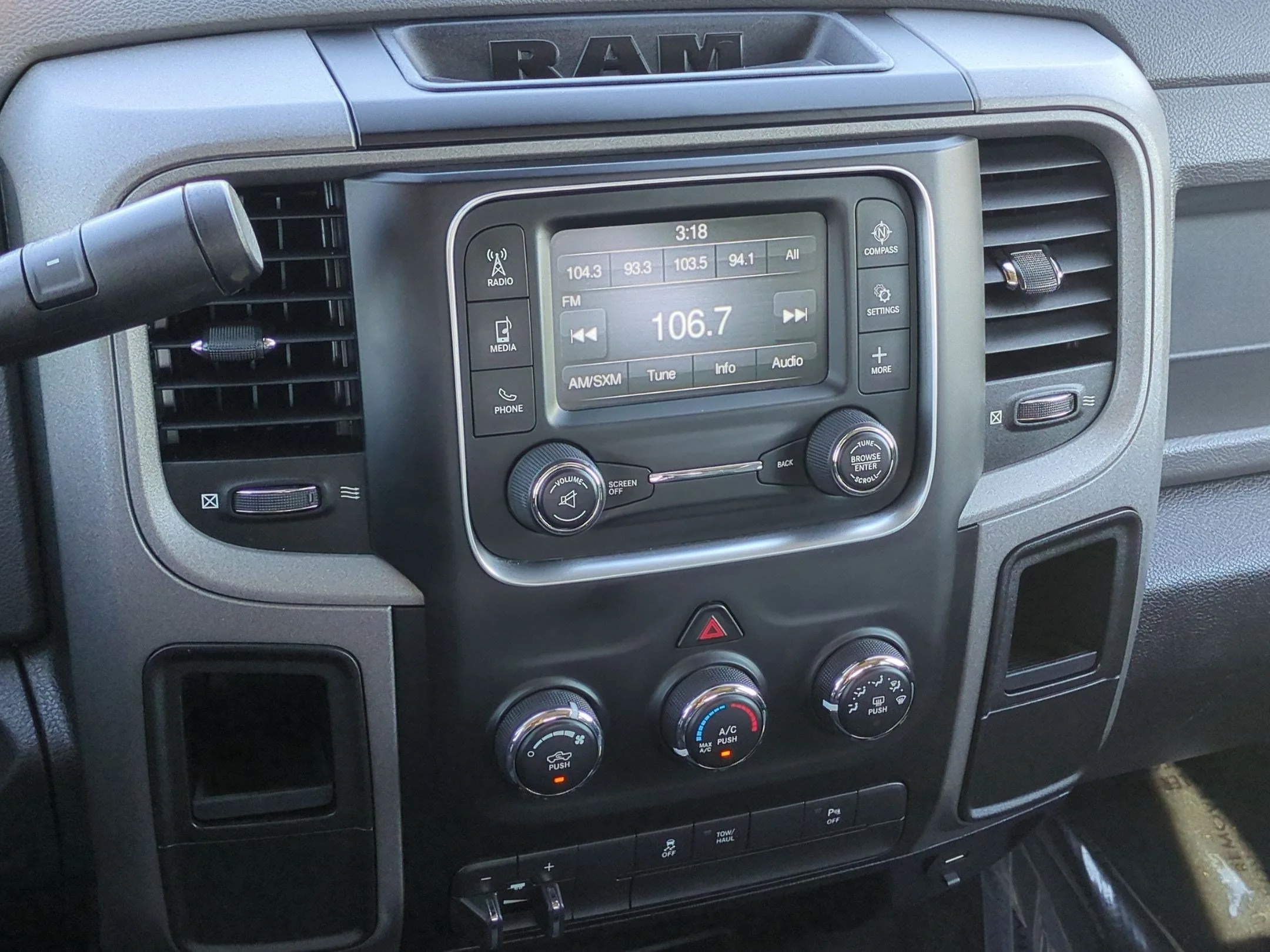 2015 RAM Ram 2500 Pickup Tradesman - Photo 21
