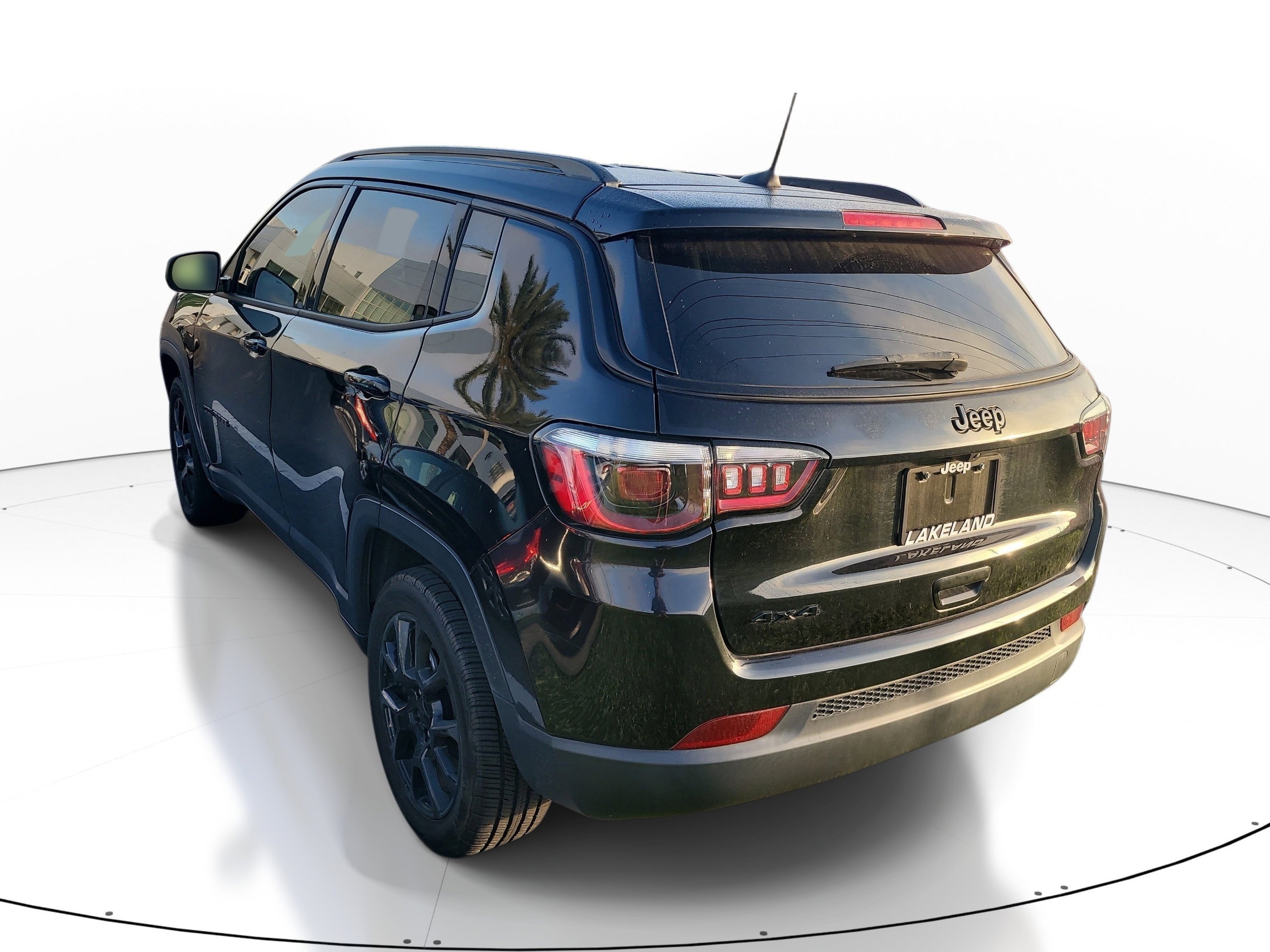 Used 2023 Diamond Black Crystal Pearlcoat Jeep Altitude image 6