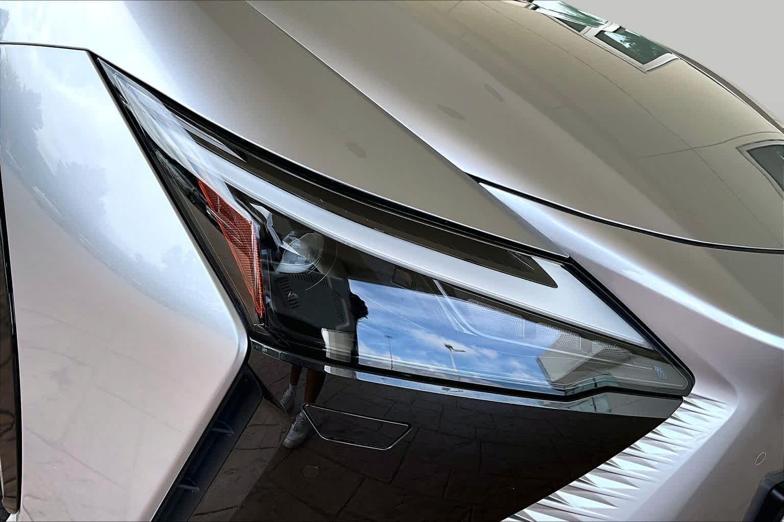 Used 2023 Iridium Lexus Luxury image 24