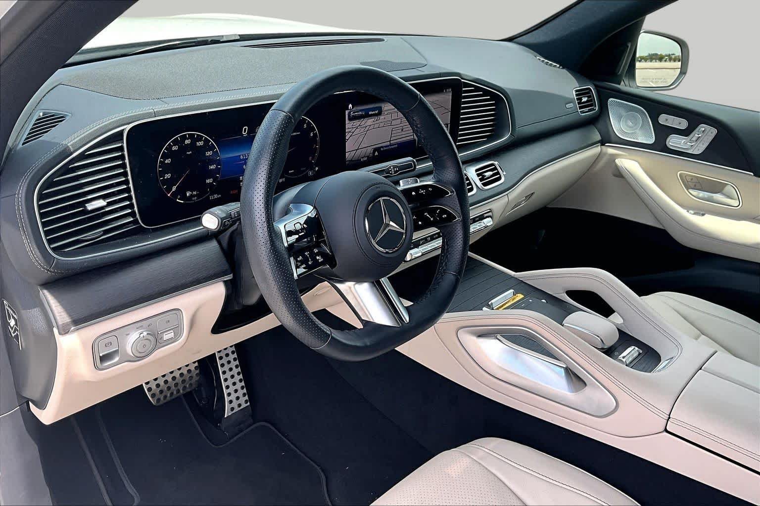 Used 2025 Polar White Mercedes-Benz GLS 450 image 18