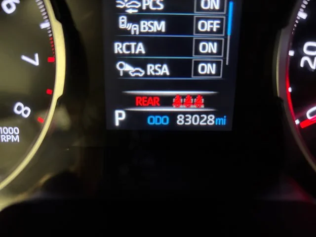 Used 2020 Silver Toyota XLE image 18