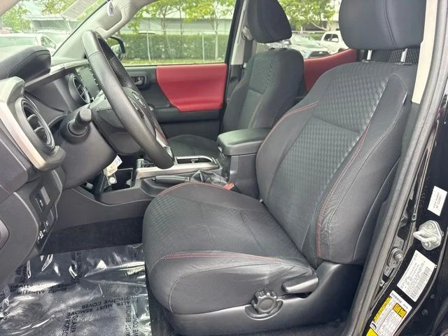 Used 2022 Black Toyota SR5 image 11
