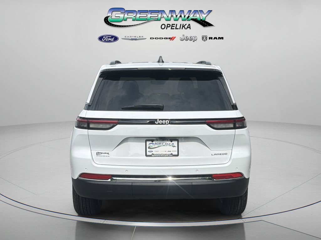 New 2026 White/off-white Jeep Laredo X image 6