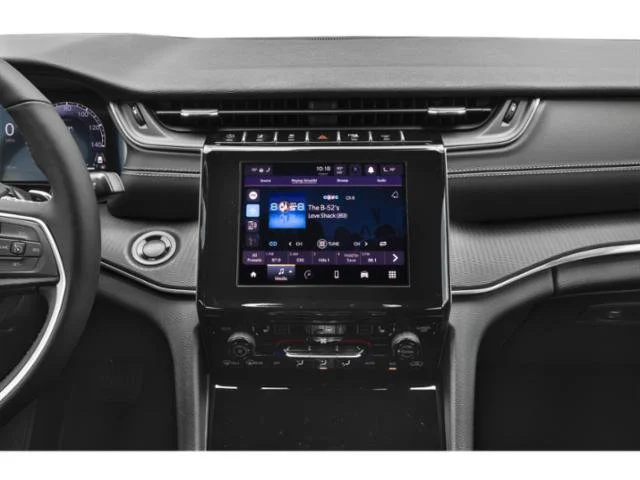 Used 2025 White Jeep Limited image 12