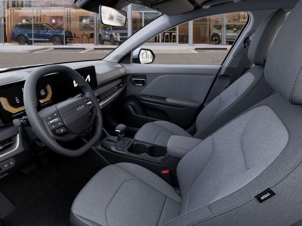 2025 Kia K4 LXS - Photo 36