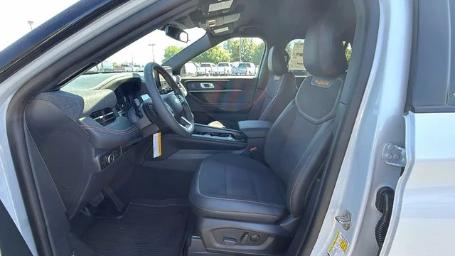 New 2026 Space White Metallic Ford Tremor® image 31