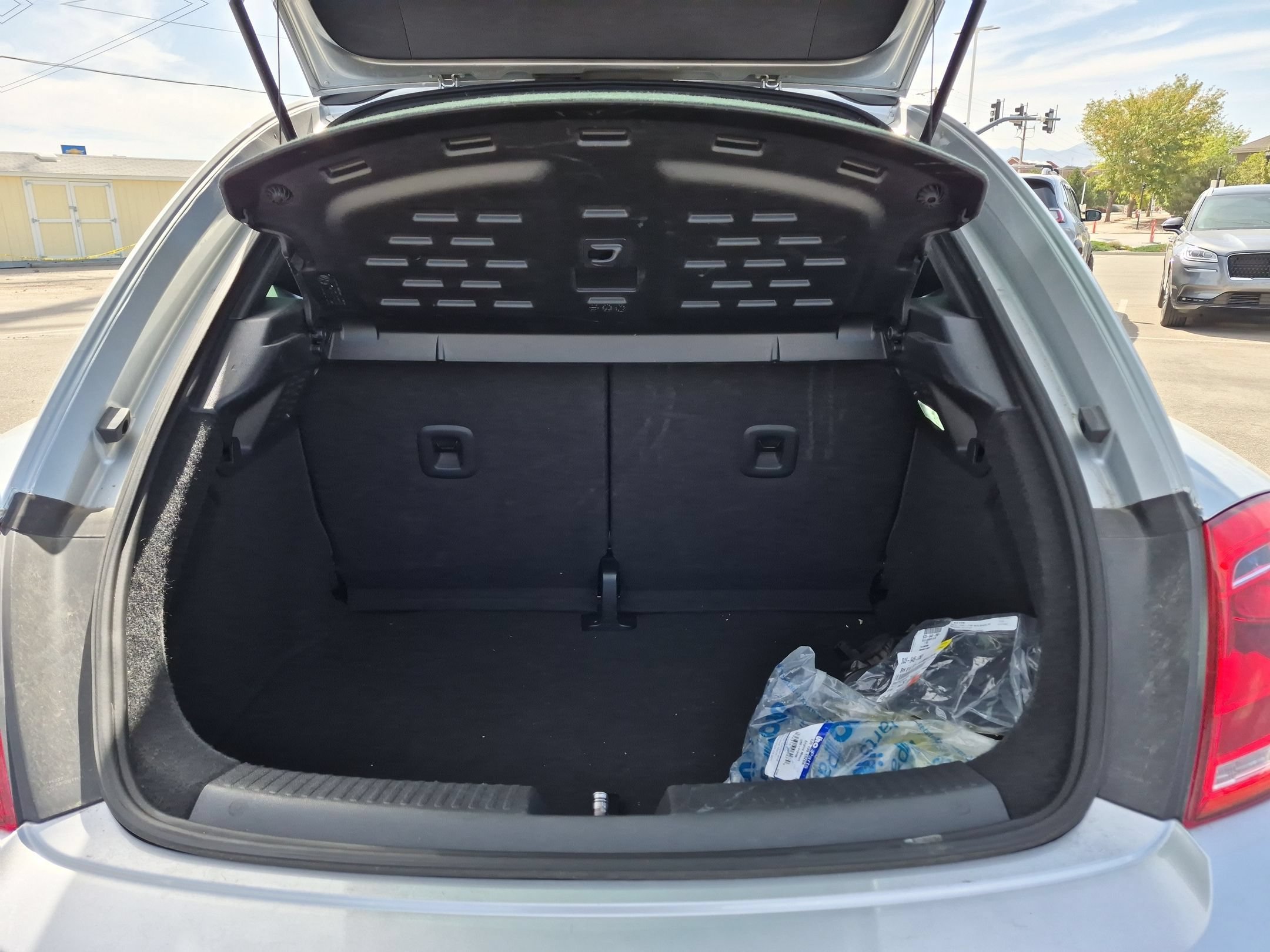 Used 2013 Silver Volkswagen 2.5L image 27