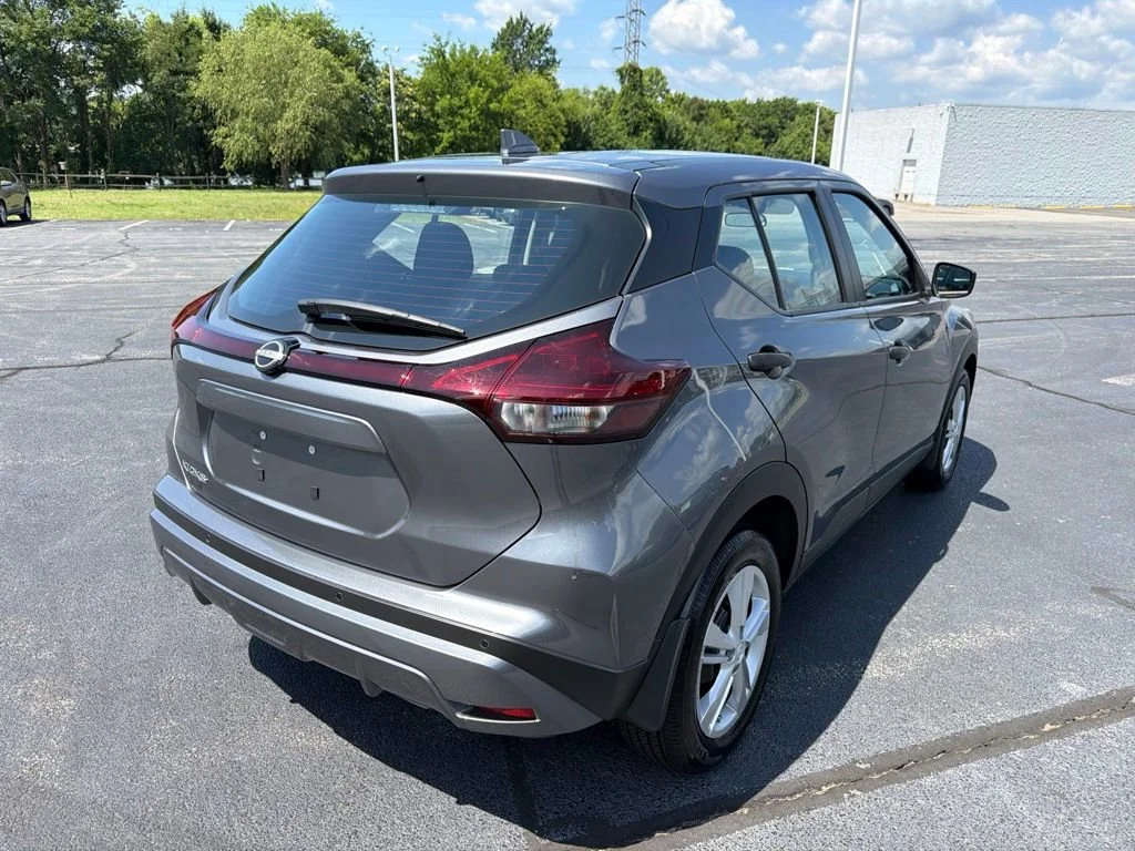 Used 2025 Gun Metall. Nissan S image 7