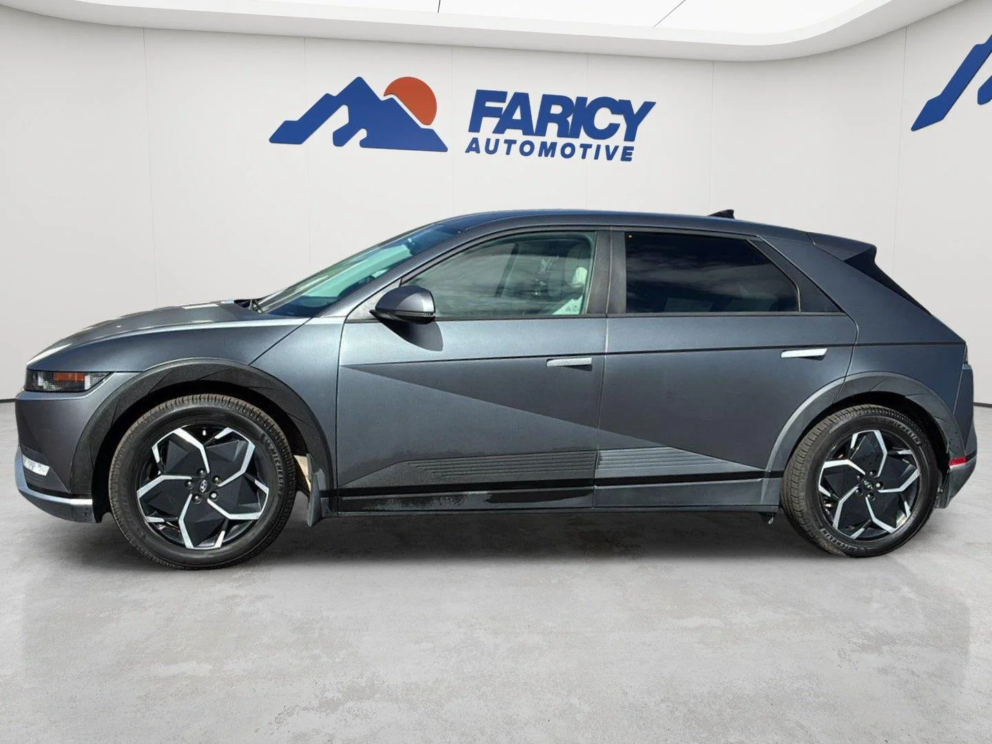 Used 2023 Shooting Star (Matte Gray) Hyundai SEL image 1