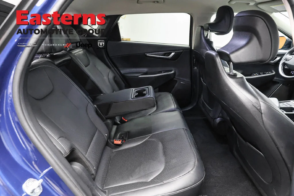 Used 2023 Blue Kia Wind image 24