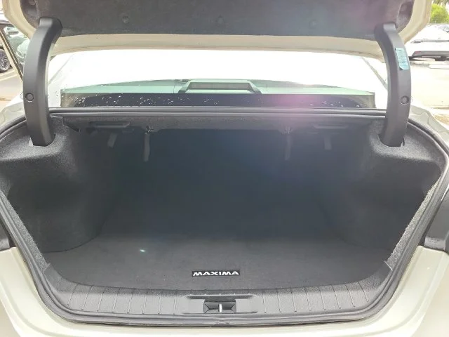 Certified Used 2023 White Nissan SV image 10