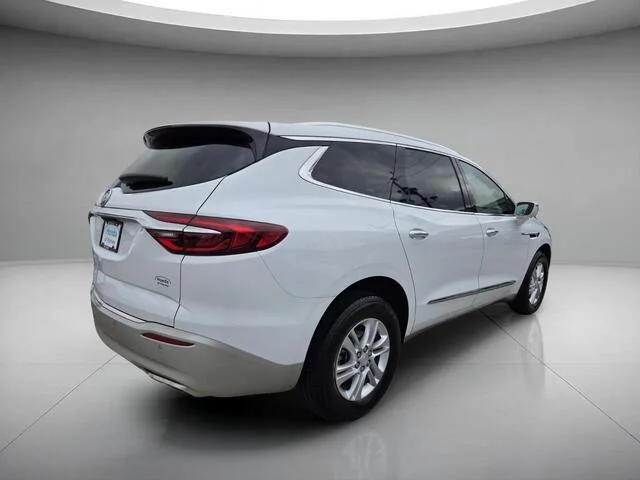 Used 2020 Summit White Buick Essence image 5