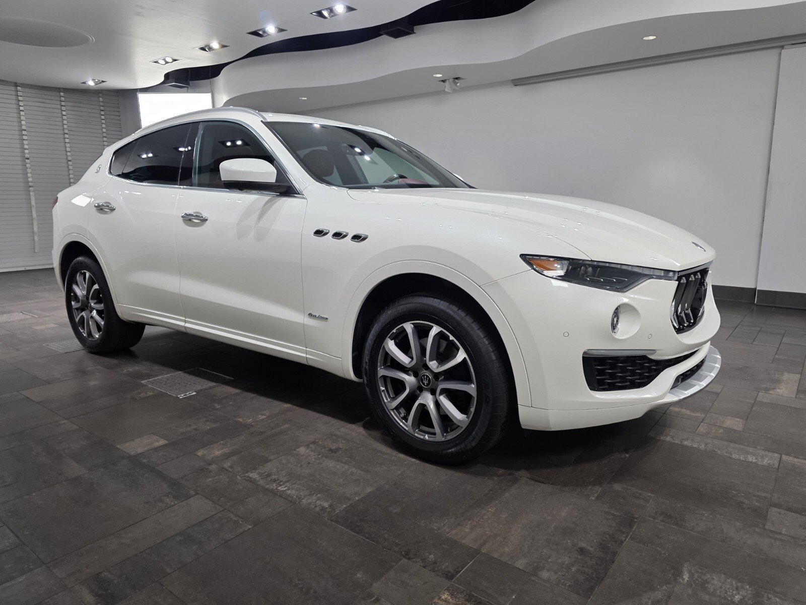 Used 2021 Bianco Maserati GranLusso 3.0L image 26