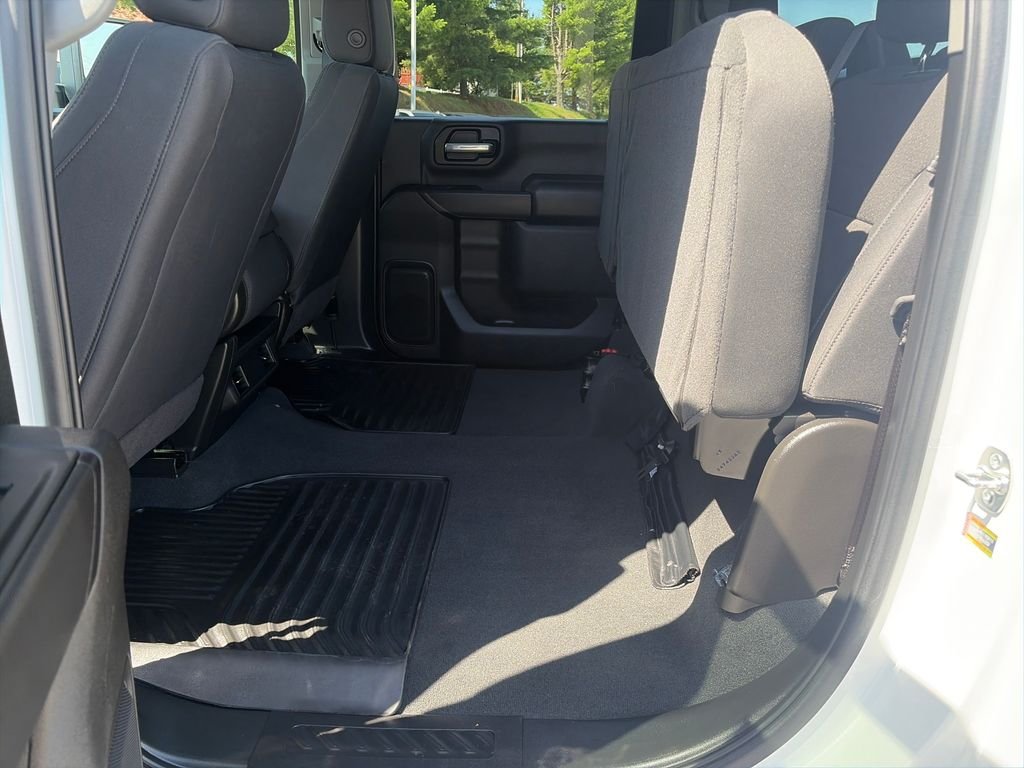 Used 2025 White Chevrolet Custom image 38