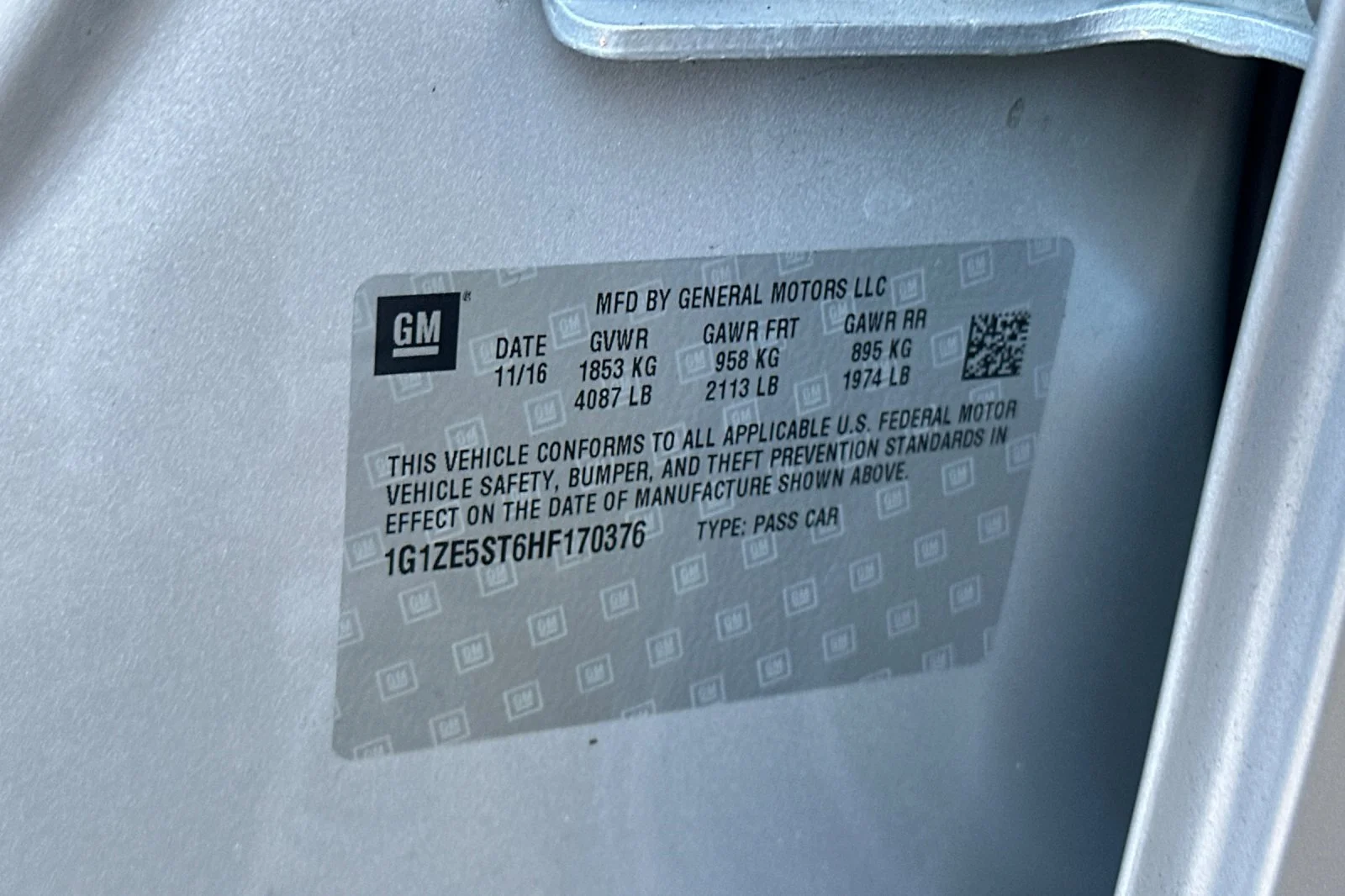 Used 2017 Silver Ice Metallic Chevrolet LT image 28