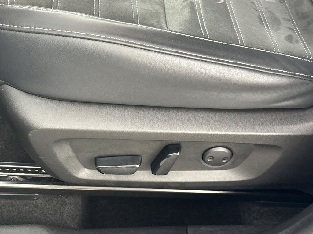 2024 Mitsubishi Outlander SE - Photo 12