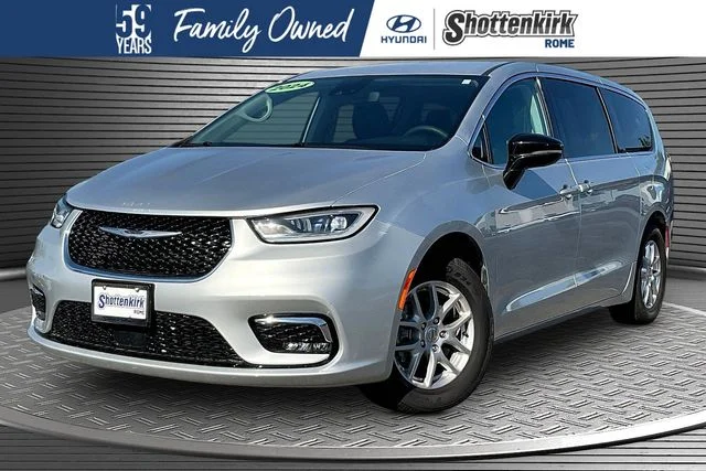 2024 Chrysler Pacifica