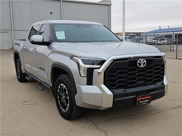 Used 2025 Celestial Silver Metallic Toyota SR5 (A10) 4x4 CrewMax 5.5 ft. box 145.7 in. WB image 5