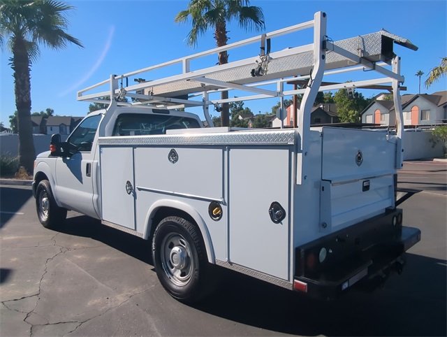 2015 Ford F-350 Super Duty Chassis Cab XL