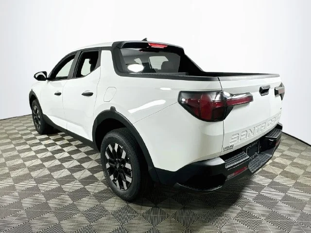 New 2027 White Hyundai SE image 6
