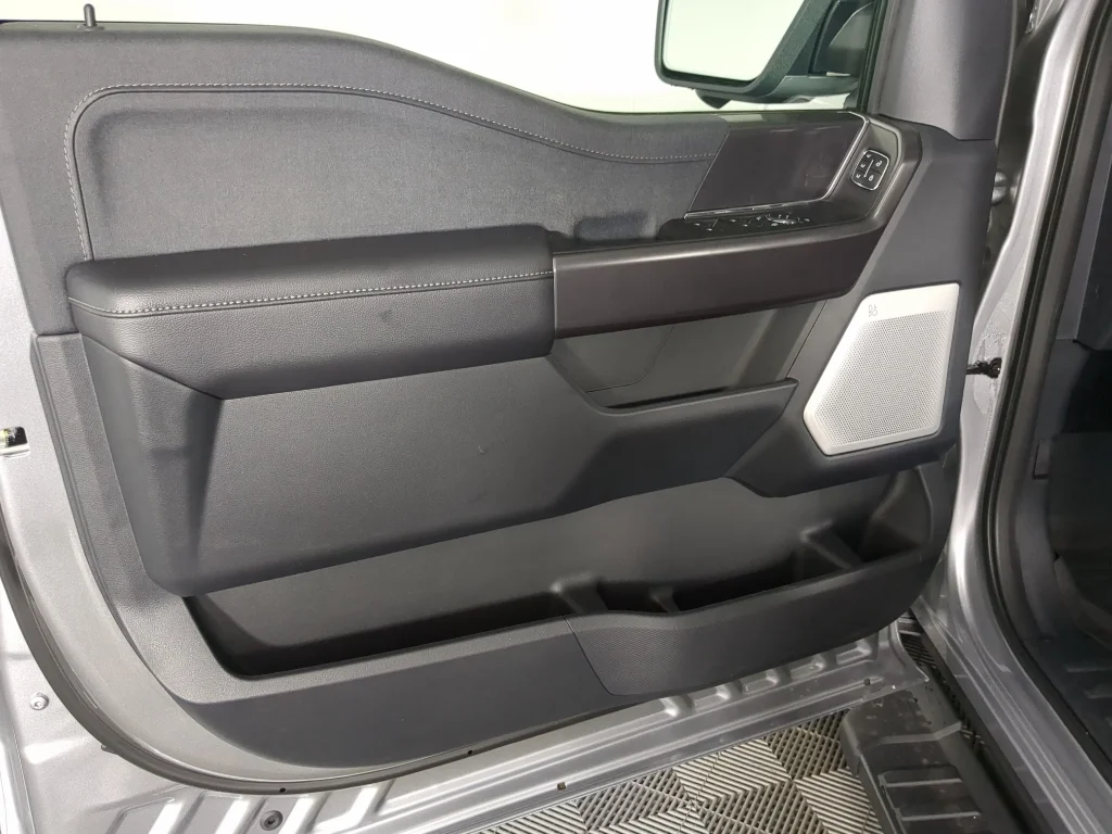 New 2026 Iconic Silver Metallic Ford Lariat® image 11