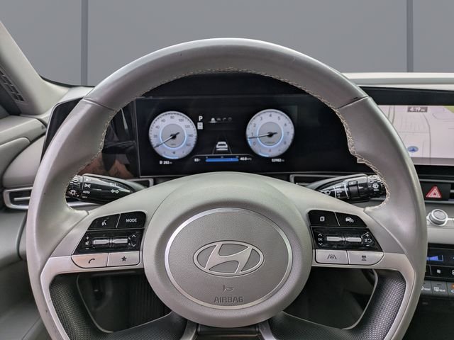 Used 2025 Blue Hyundai SEL Convenience image 30