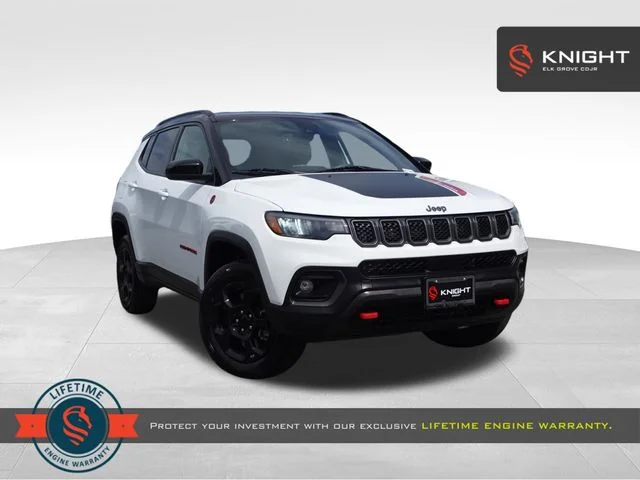 Used 2024 White Jeep Trailhawk image 1