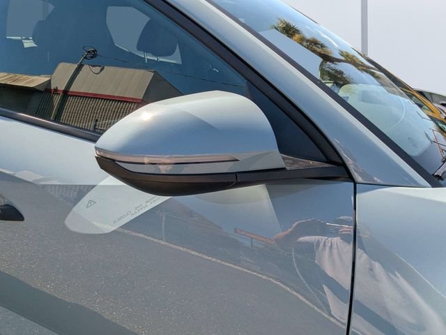 Used 2025 Blue Hyundai SEL image 11