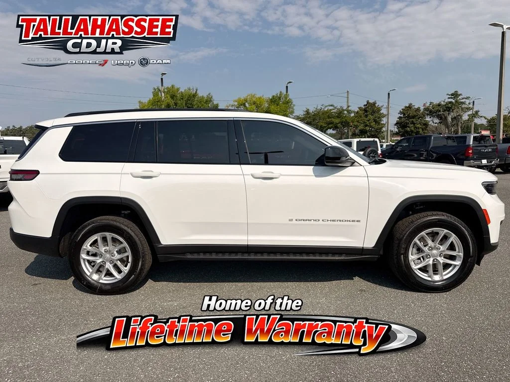 New 2026 Bright White Clear-Coat Exterior Paint Jeep  image 2